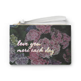 Sweet Floral Designed Zipped Clutch Bag
